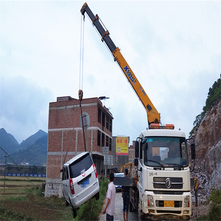 岳塘请个吊车吊小车多少钱